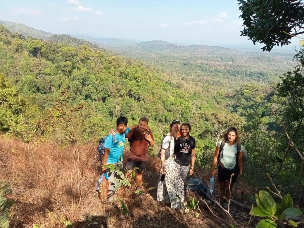 Ratanakiri Farmhouse & Trekking Banlung Eksteriør bilde