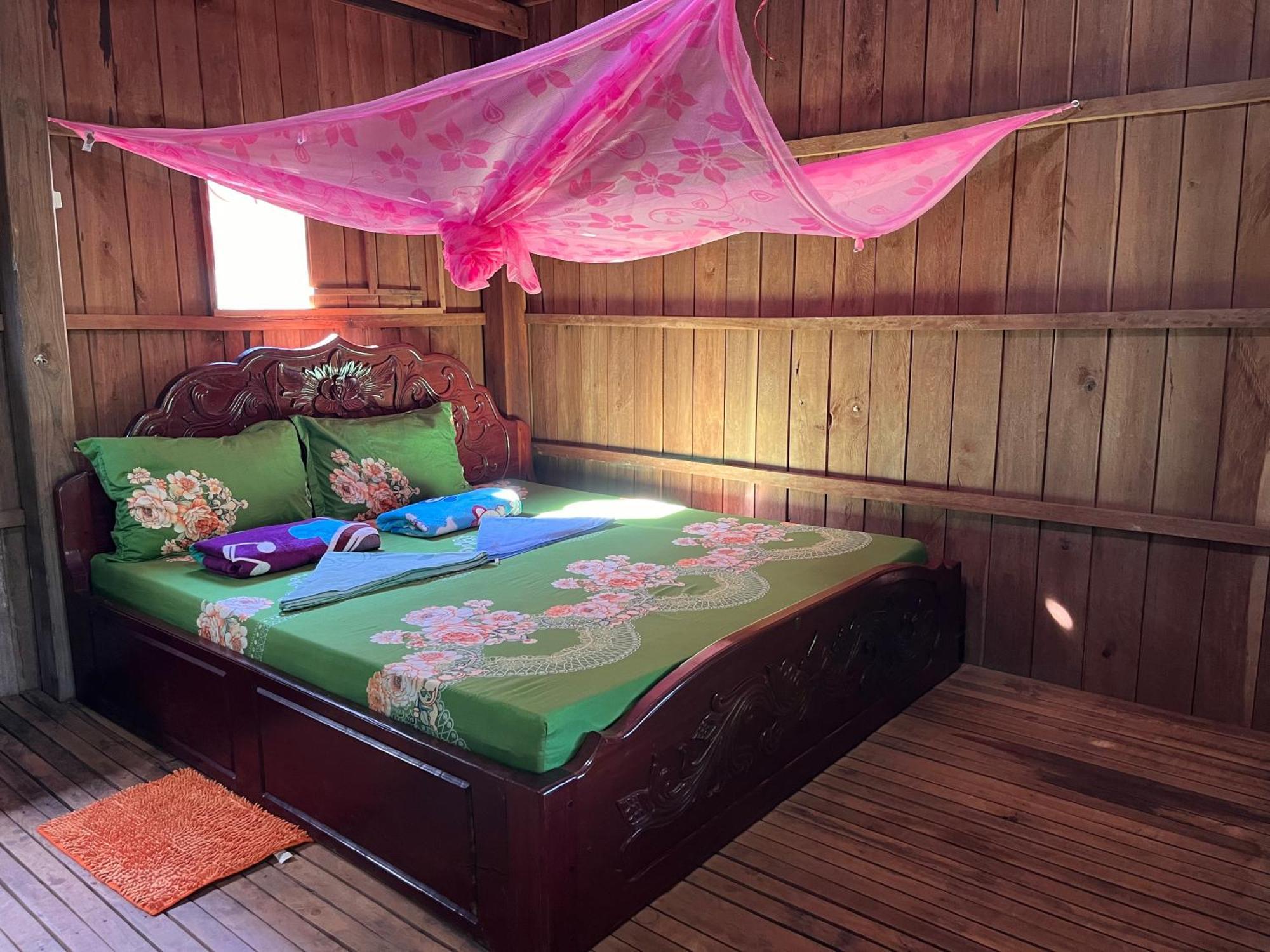 Ratanakiri Farmhouse & Trekking Banlung Eksteriør bilde