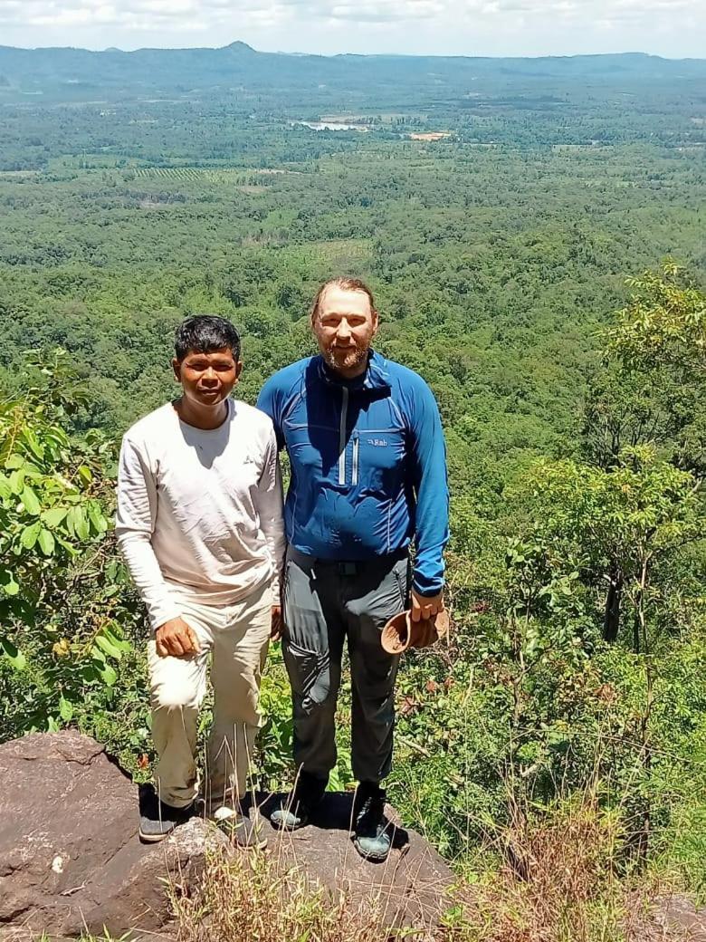 Ratanakiri Farmhouse & Trekking Banlung Eksteriør bilde